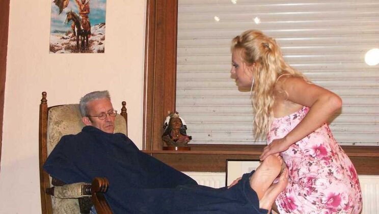 Nicholas and Vicentia in Steamy Big Tits Action