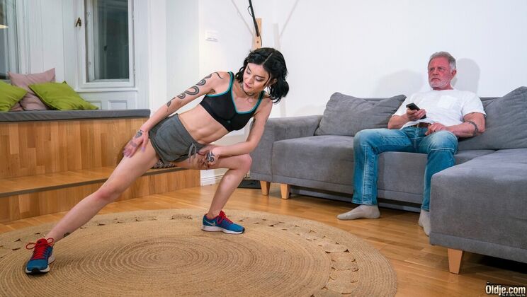 [Oldje] - Petite and Skinny Brunette Loves Deepthroat - Crystal Cherry - Chel