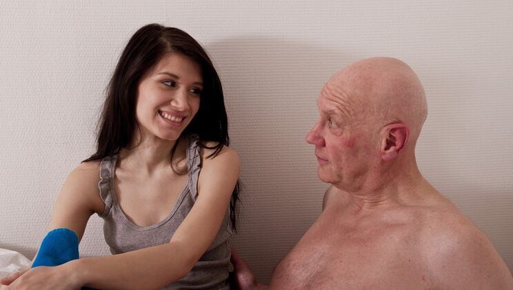 [Oldje] - Sexy Brunette Lilli in a Cleaning Role