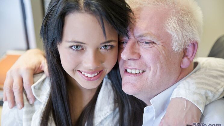 [Oldje] - Petite and Sexy at Work - Nick - Tricia Teen