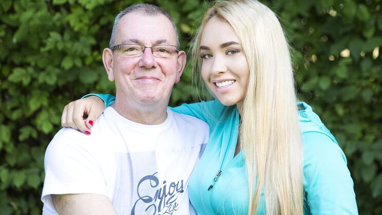 [Oldje] - Close Up Blowjob with Briana - Briana Bounce - Bryn