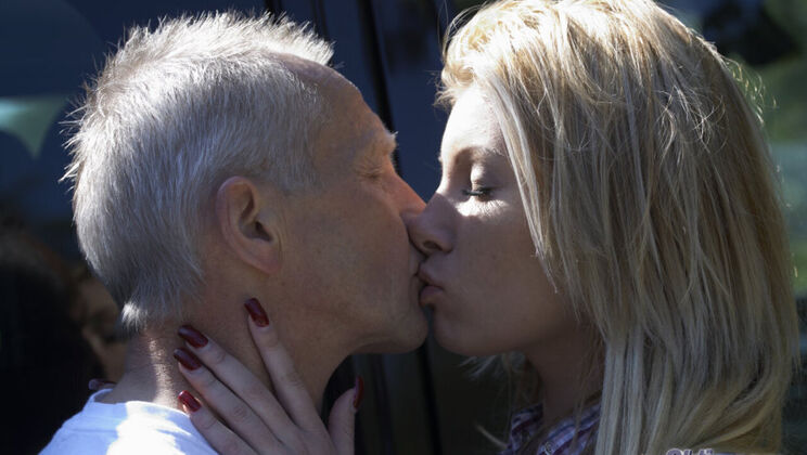 [Oldje] - Outdoor Cum Swallowing