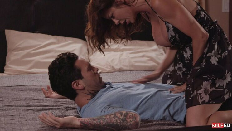 [Milfed] - Blowjob and Doggystyle with Alexis Fawx - Alexis Fawx - Small Hands