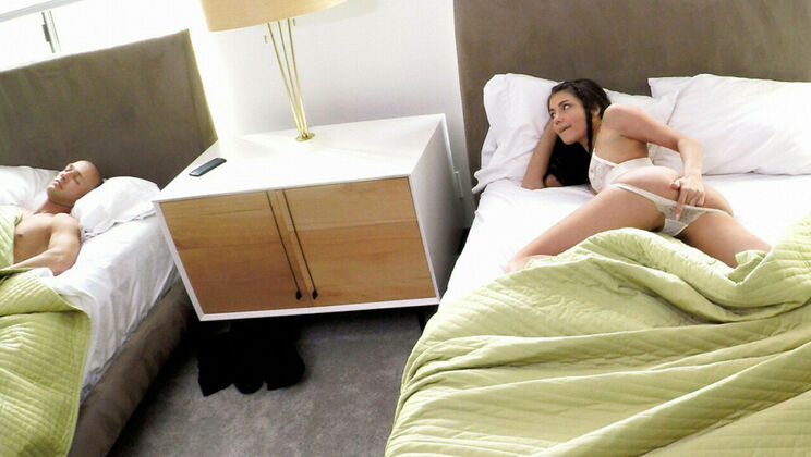 [SpyFam] - Caught! Step-Sister's Secret Desire For Step-Brother