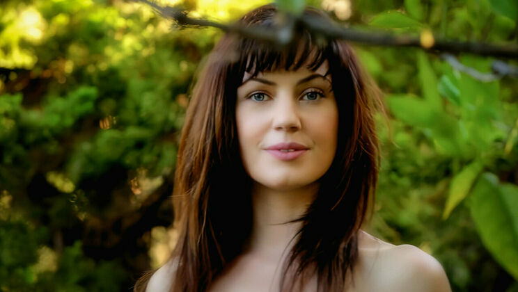 Nipples and Panties - Sarah Shevon's Striptease