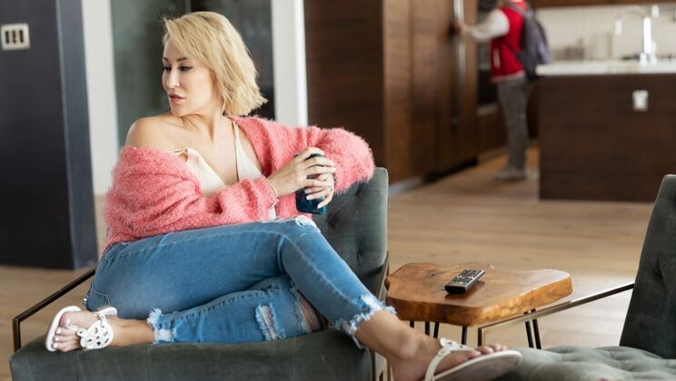 [FamilySinners] - Cum on Tits: Stepmom and Stepson's Kissing and Fucking