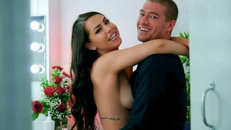 Brunette Latina Gets Pussy Licked