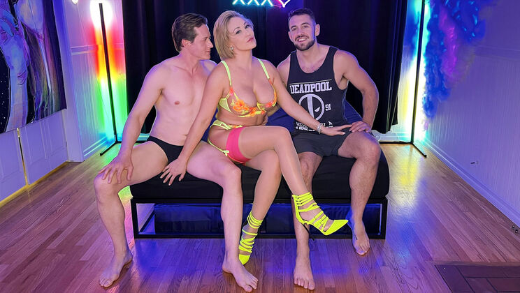 [MYLFXSeries] - Dante Colle's Threesome Delight