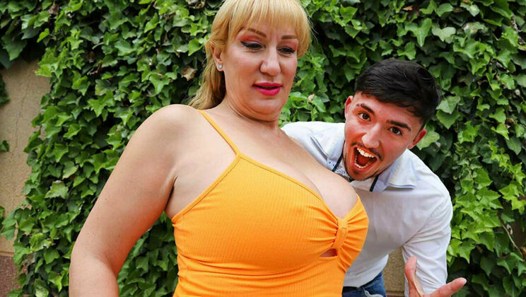 [Grandmams] - Shaved Pussy MILF Loves Doggystyle