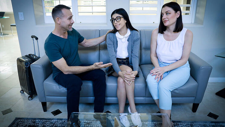 [FosterTapes] - Filthy Rich's MILF Foster Mom in a Cumshot Frenzy - Filthy Rich - Harmony Wonder - Sovereign Syre