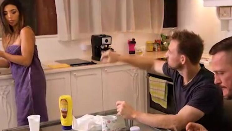 [PornWorld] - Yanick Shaft's Brunette Bliss - Erik Everhard - Frida Sante - Yanick Shaft