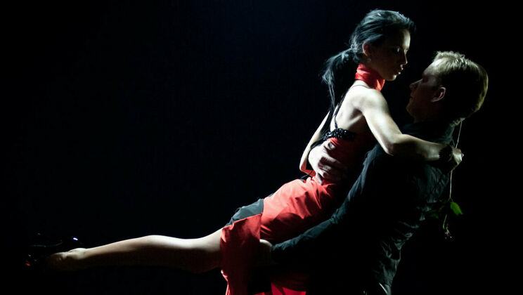 [SexArt] - Passionate Fingering & Cumshot on Gina Devine’s Beautiful Tits - Gina Devine - Thomas Lee