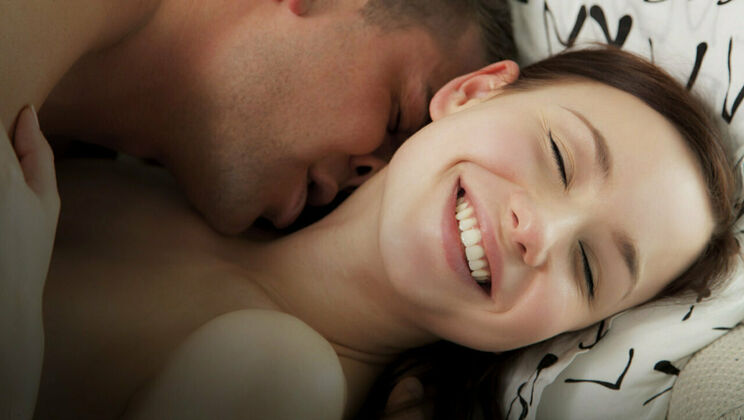 [SexArt] - Brunette Taylor Sands Gives Blowjob to Juan Lucho - Taylor Sands - Juan Lucho