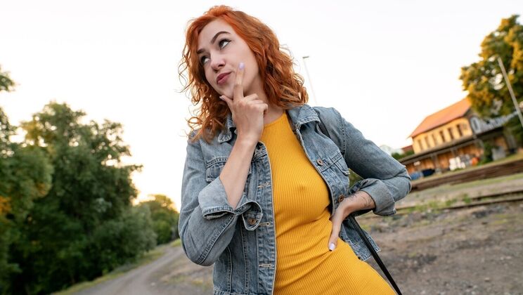 [PublicAgent] - POV Blowjob on the Street - Martin Gun - Cherry Candle