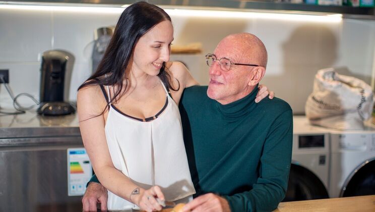 [Oldje] - Ball Licking and Cumshots - Bella Angel - Luc B