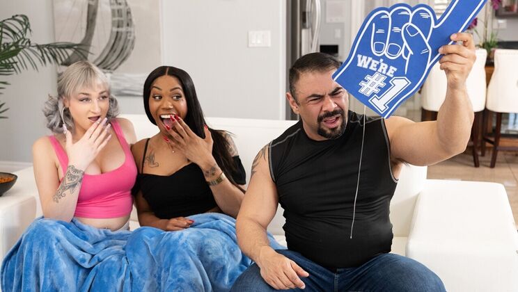 [TransAngels] - Slam Dunk Slammin' Shemale Action - Leilani Li - Haven Rose