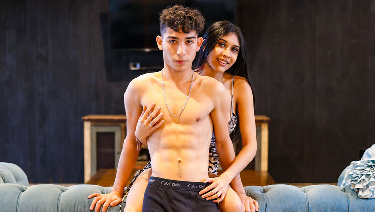 [HotGuysFuck] - Reina Heart and Johnny Ortega's Late Night Affair - Reina Heart - Johnny Ortega