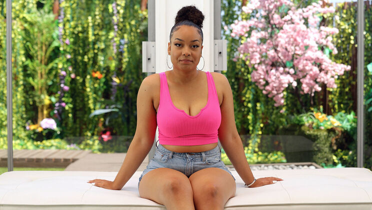 [NetVideoGirls] - Sarah's Ball Sucking Audition - Sarah