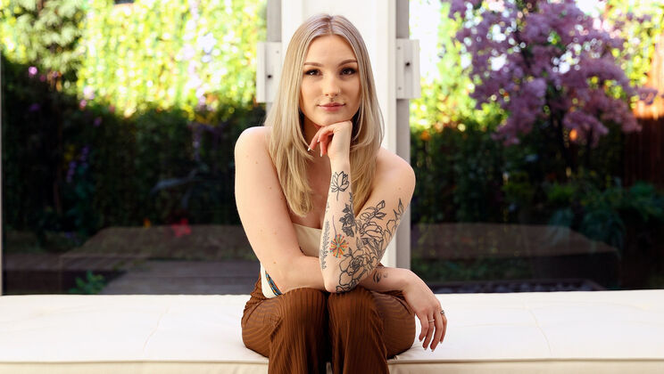 [CastingCouchHD] - Syrah's Cumshot Celebration