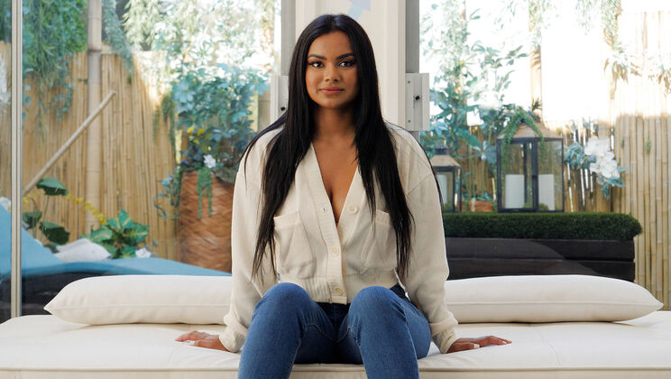 [NetGirl] - Auditioning Sophia's Pussy - Sophia - Numi