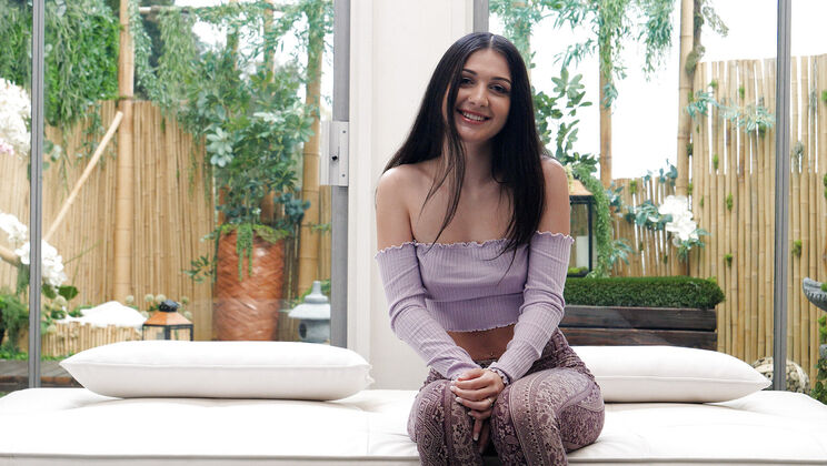 [NetGirl] - Anal Action with April - April