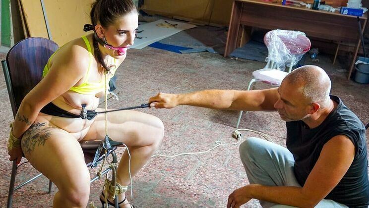 Sex Toys and Piercing: Stepsis Suzie's Delight