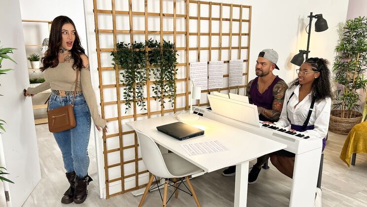 [CrazyCollegeGFs] - Spanking and Fucking the Bubble Butt Tutor - Juan Lucho - Barbie Rous