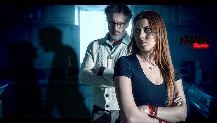 Stella Luxx’s Wild Orgasm from Licking and Fucking