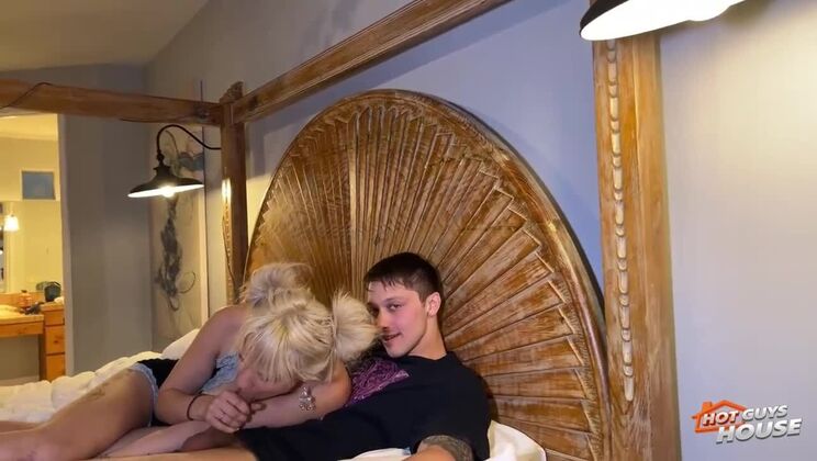 Blonde Ellie Smoke's Pussy Gets Fucked by Atlas Eros