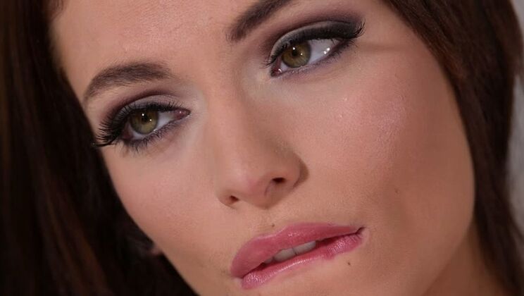 [PornWorld] - Clara Mia sucks and fucks Vince Karter outdoors on their first date - Vince Karter - Clara Mia