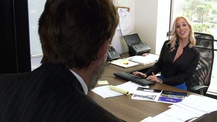 Indoor Blowjob by Blonde Sarah Jessie