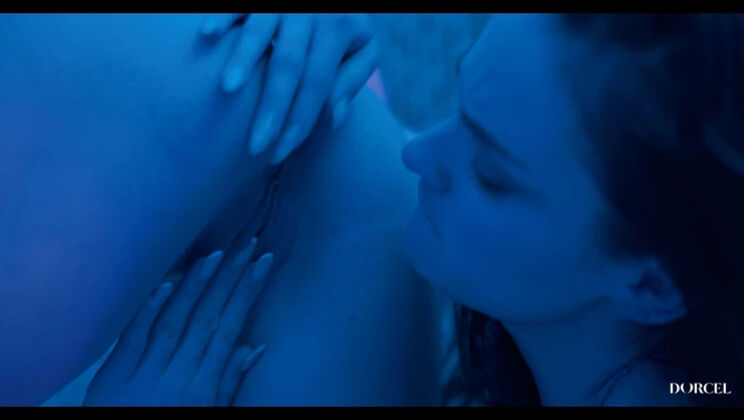 [DorcelClub] - First Date Leads to Lesbian Action - Clara Mia - Alice Drake