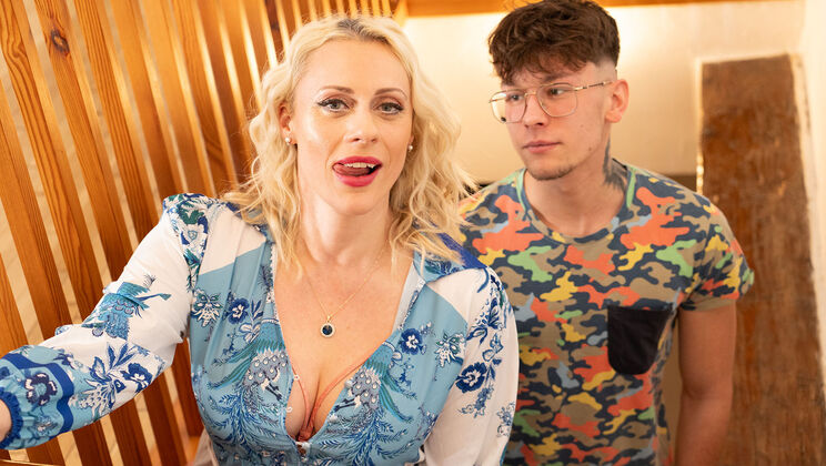 Stifler's Mom Brittany Bardot Humiliation Sex Tape