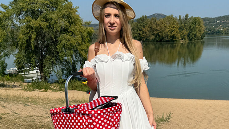 Adriana Sweet Blonde Gets Hardcore Cumshot Outdoors by the River