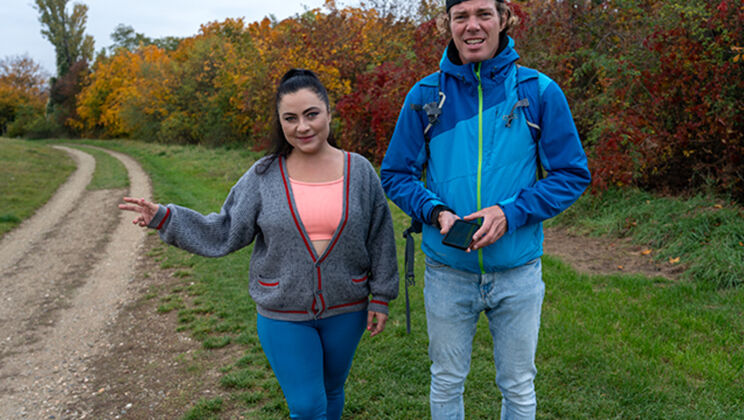Czech Babe Jennifer Mendez Saves Hikers Then Gets Cumshot
