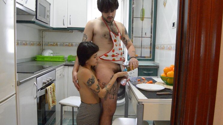 Food Play Quickie With Tattooed Girl