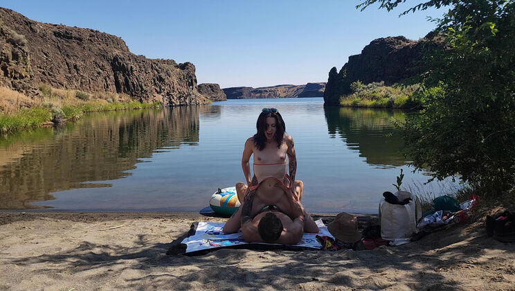 Hetero Vanilla Fun with Rey & Storm in Mermaid In The USA