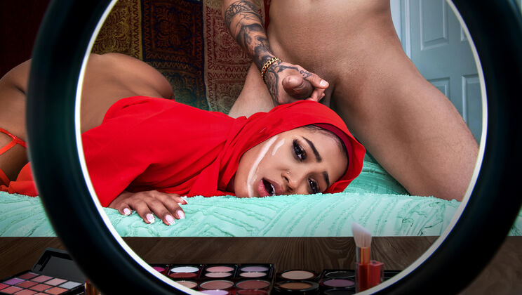 Stepbrother Gets a Facial From His Stepsister in a Thong