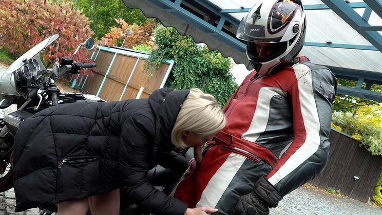 Exhibitionist Blonde Blows A Biker